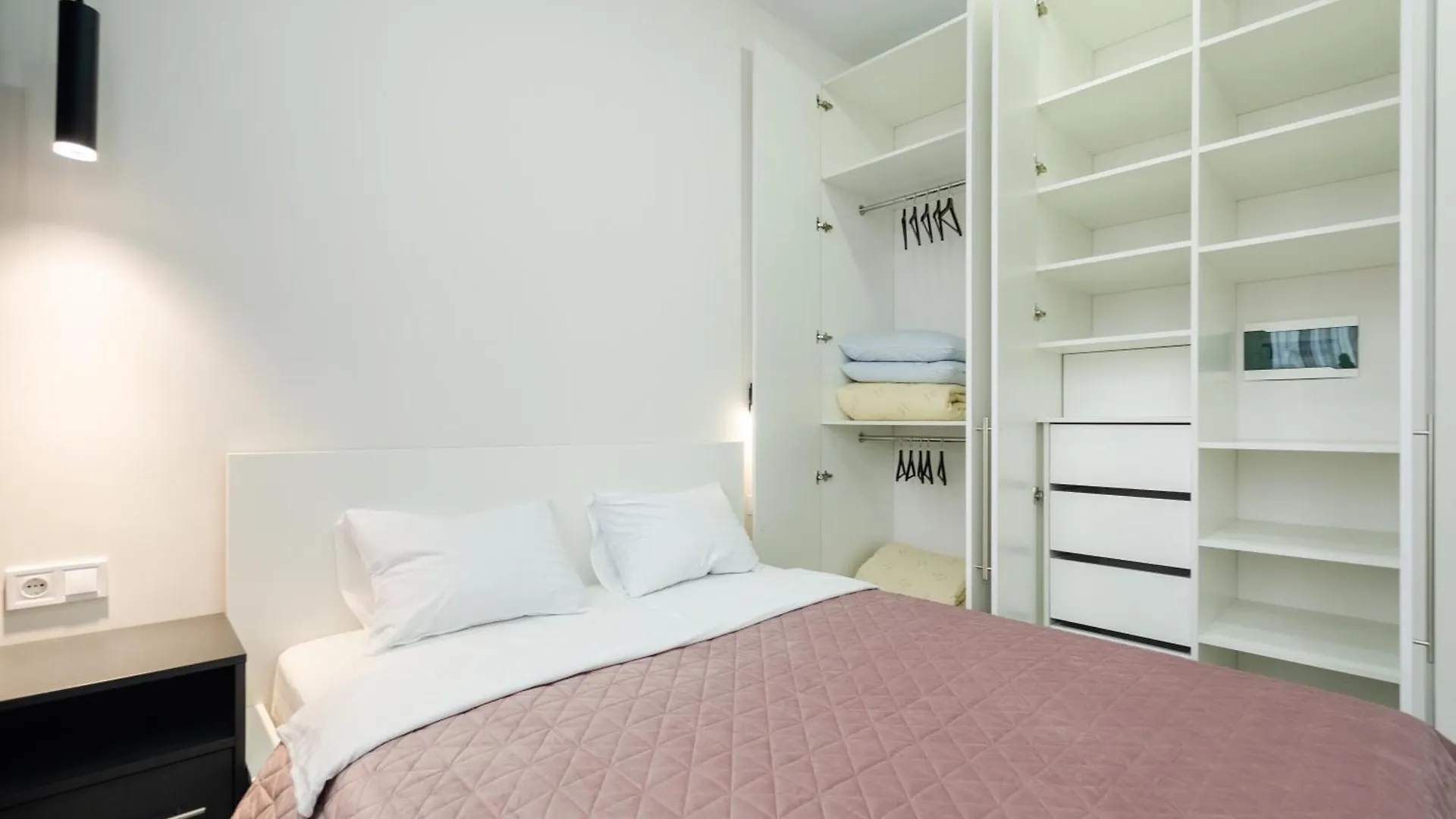 Apartahotel На Видалення!Petrovdom Inn Rc Diplomat Hall -The Smart Hotel Apartment Panoramic City View I Kiev