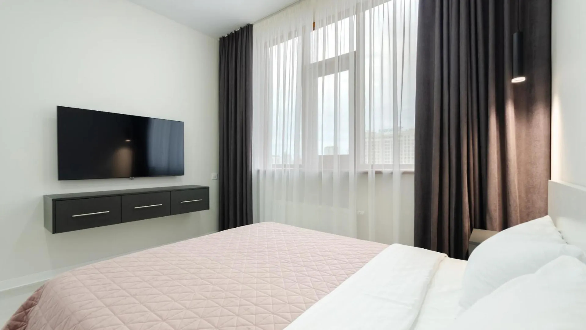 На Видалення!Petrovdom Inn Rc Diplomat Hall -The Smart Hotel Apartment Panoramic City View I Kiev