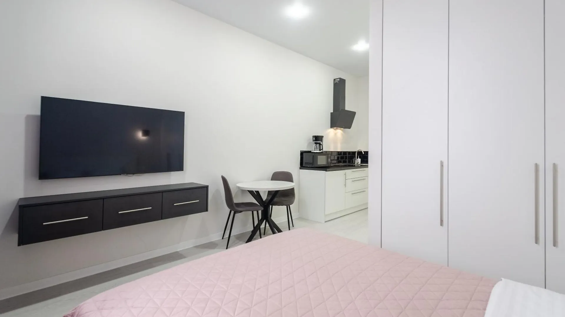 На Видалення!Petrovdom Inn Rc Diplomat Hall -The Smart Hotel Apartment Panoramic City View I Kiev