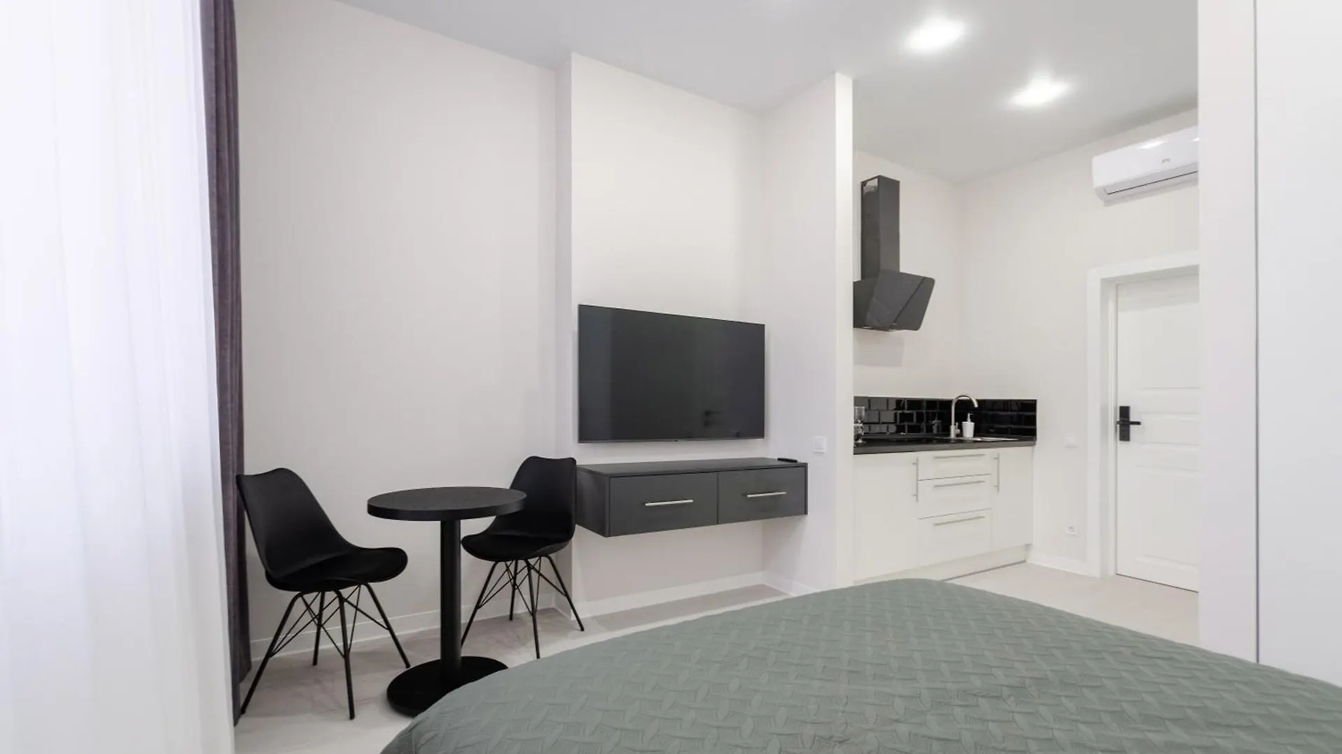 На Видалення!Petrovdom Inn Rc Diplomat Hall -The Smart Hotel Apartment Panoramic City View I Kiev Apartahotel
