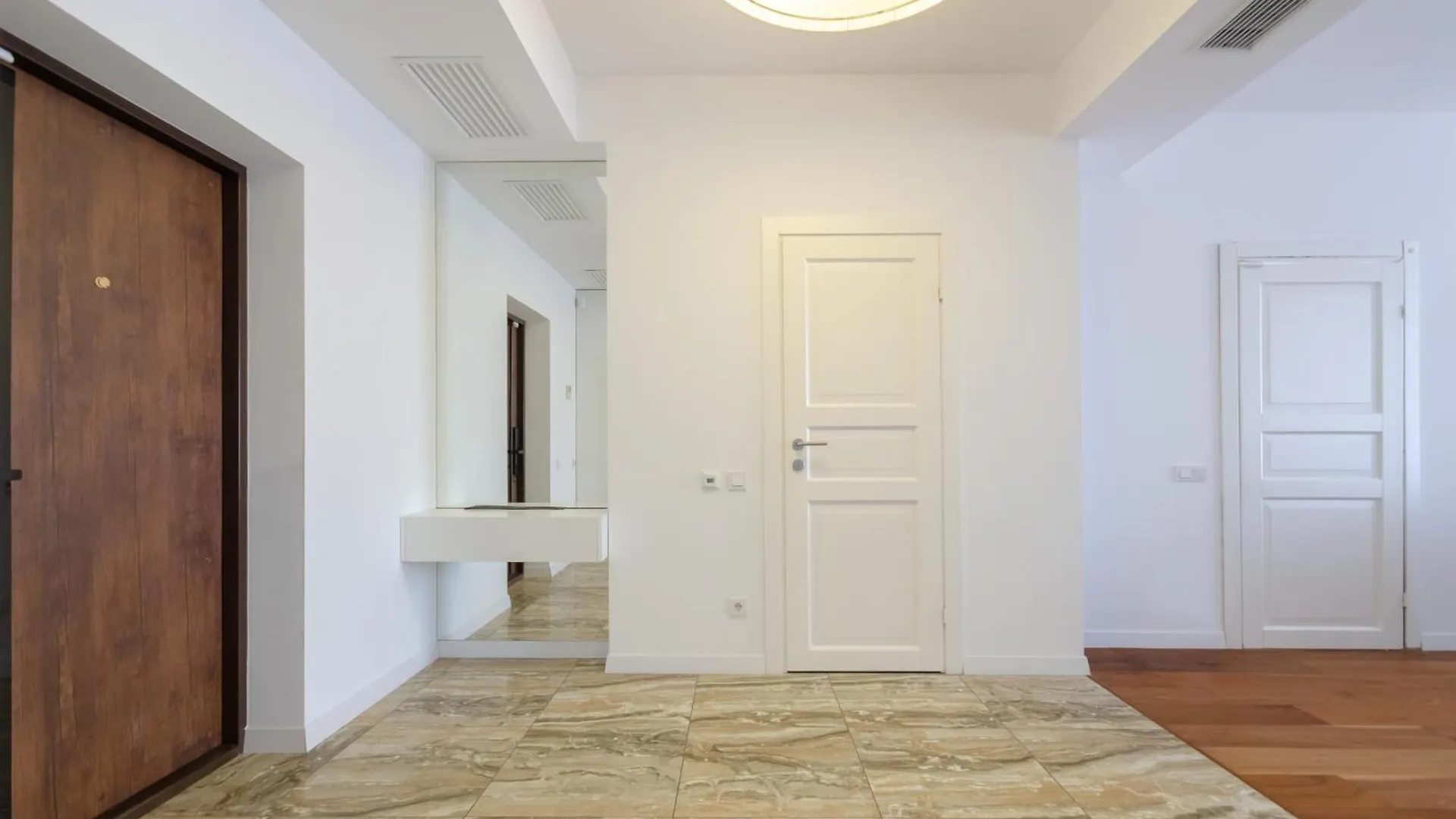 На Видалення!Petrovdom Inn Rc Diplomat Hall -The Smart Hotel Apartment Panoramic City View I Kiev