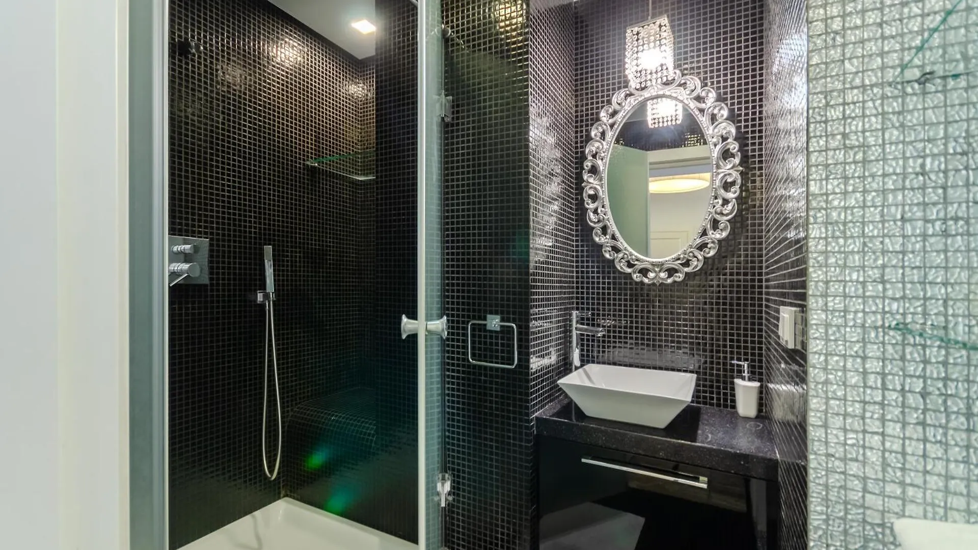 На Видалення!Petrovdom Inn Rc Diplomat Hall -The Smart Hotel Apartment Panoramic City View I Kiev Apartahotel