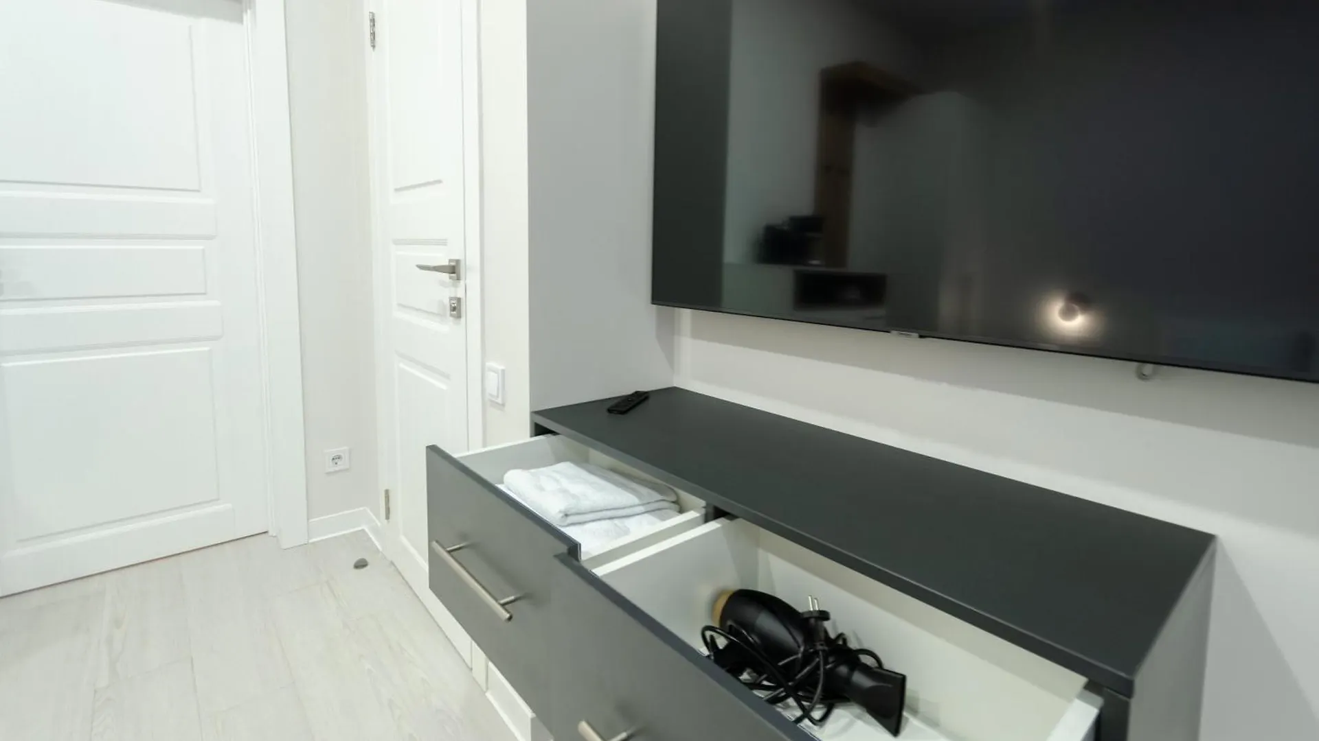 Aparthotel На Видалення!Petrovdom Inn Rc Diplomat Hall -The Smart Hotel Apartment Panoramic City View I Kyiv Ukraine