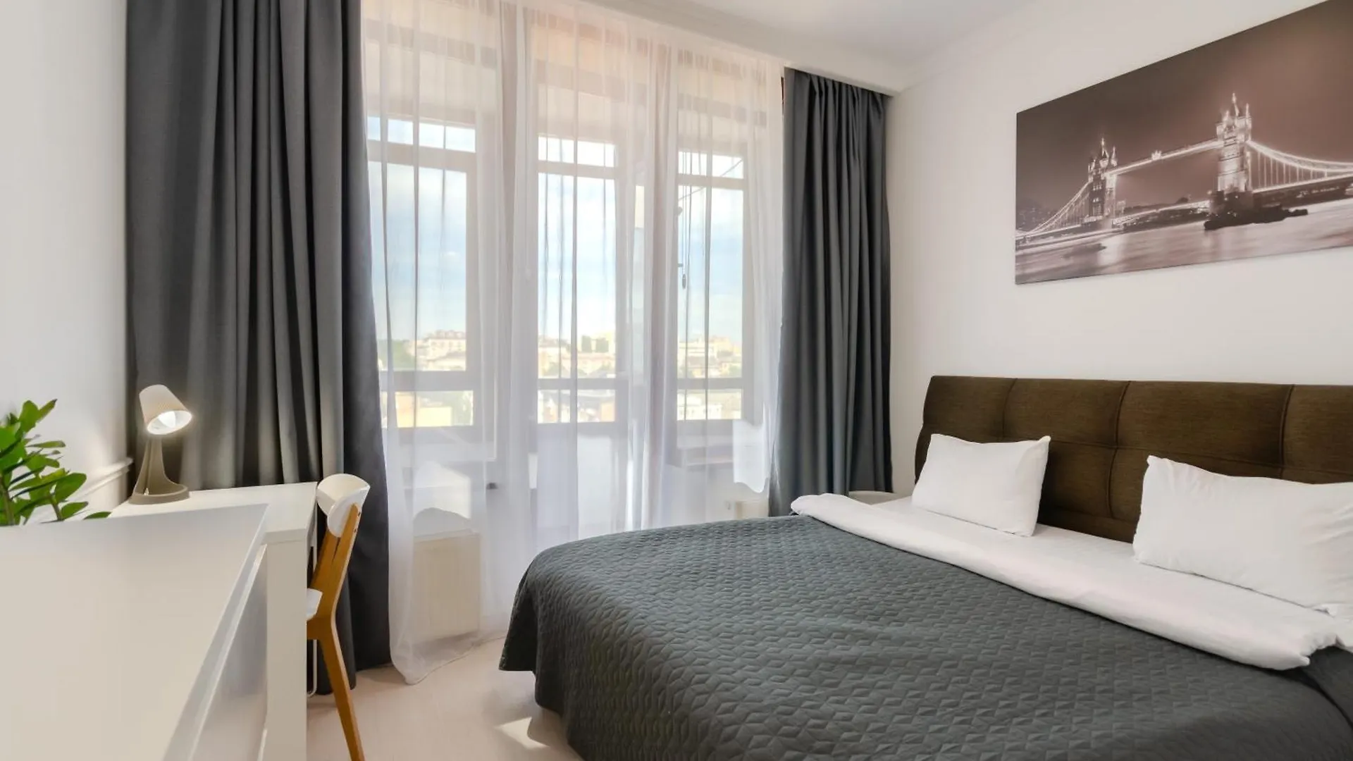 Aparthotel На Видалення!Petrovdom Inn Rc Diplomat Hall -The Smart Hotel Apartment Panoramic City View I Kyiv