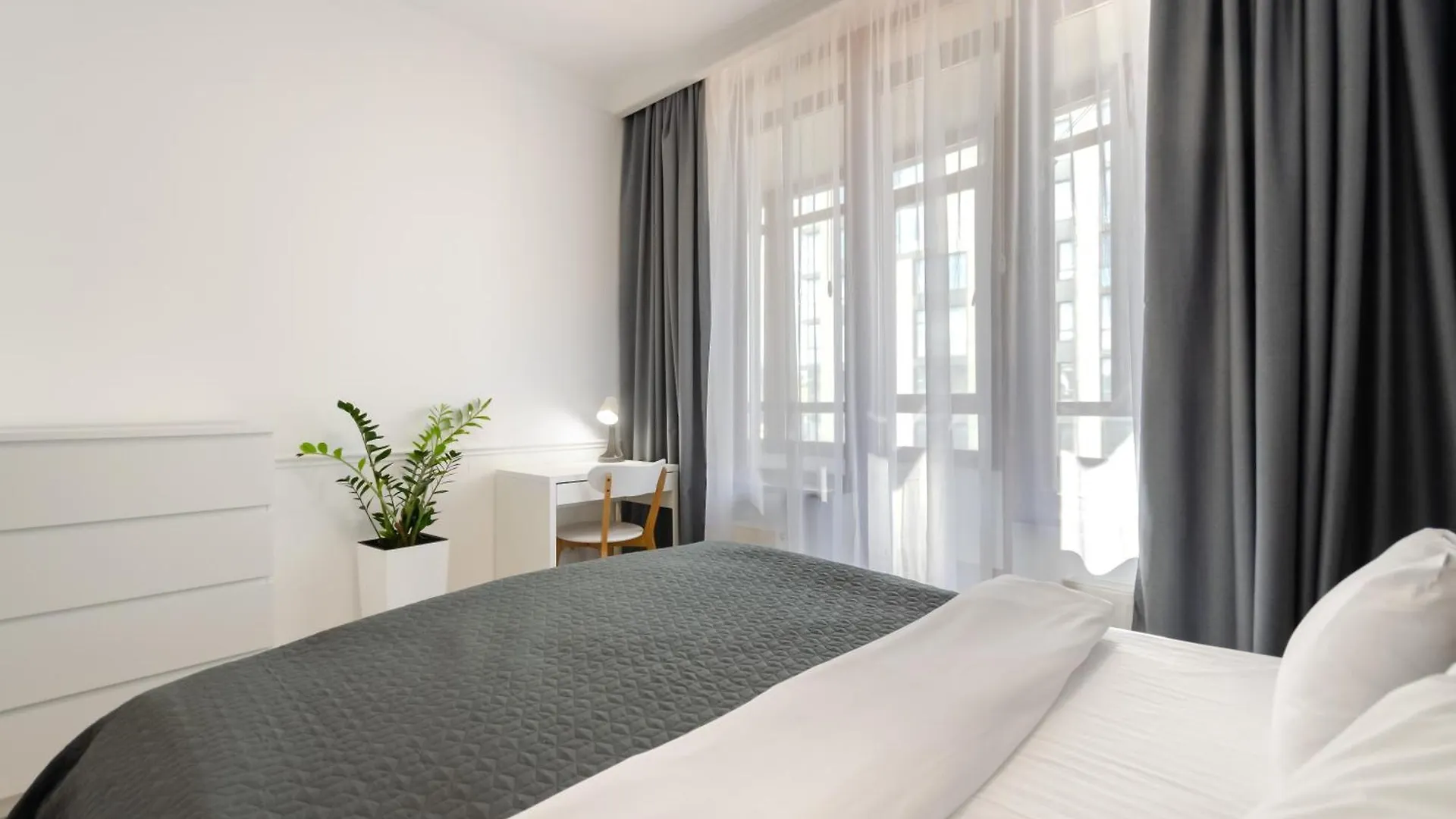 На Видалення!Petrovdom Inn Rc Diplomat Hall -The Smart Hotel Apartment Panoramic City View I Kyiv